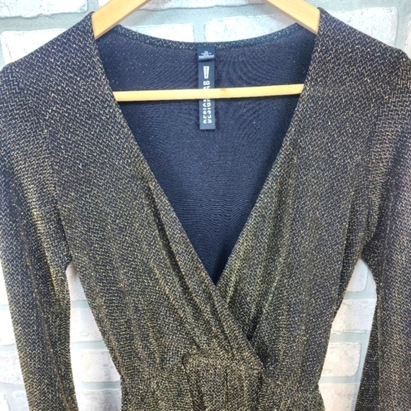 DESIGN LAB Long Sleeve Metallic Romper Size XS - Picture 2 of 7